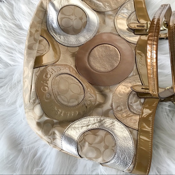 Coach Carly Signature Patchwork Tote. - Picture 10 of 16